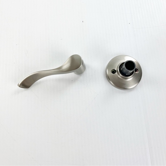 Kwikset Balboa Dummy RH Satin Nickel Lever Pull Doorknob - Picture 2 of 5